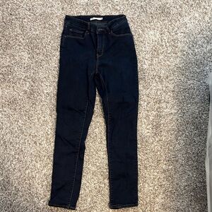 Classic Dark Wash Levi’s Women's Jeans